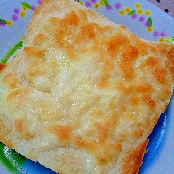 クリームチーズと とろけるチーズのチーズトースト レシピ 作り方 By ラズベリっち 楽天レシピ